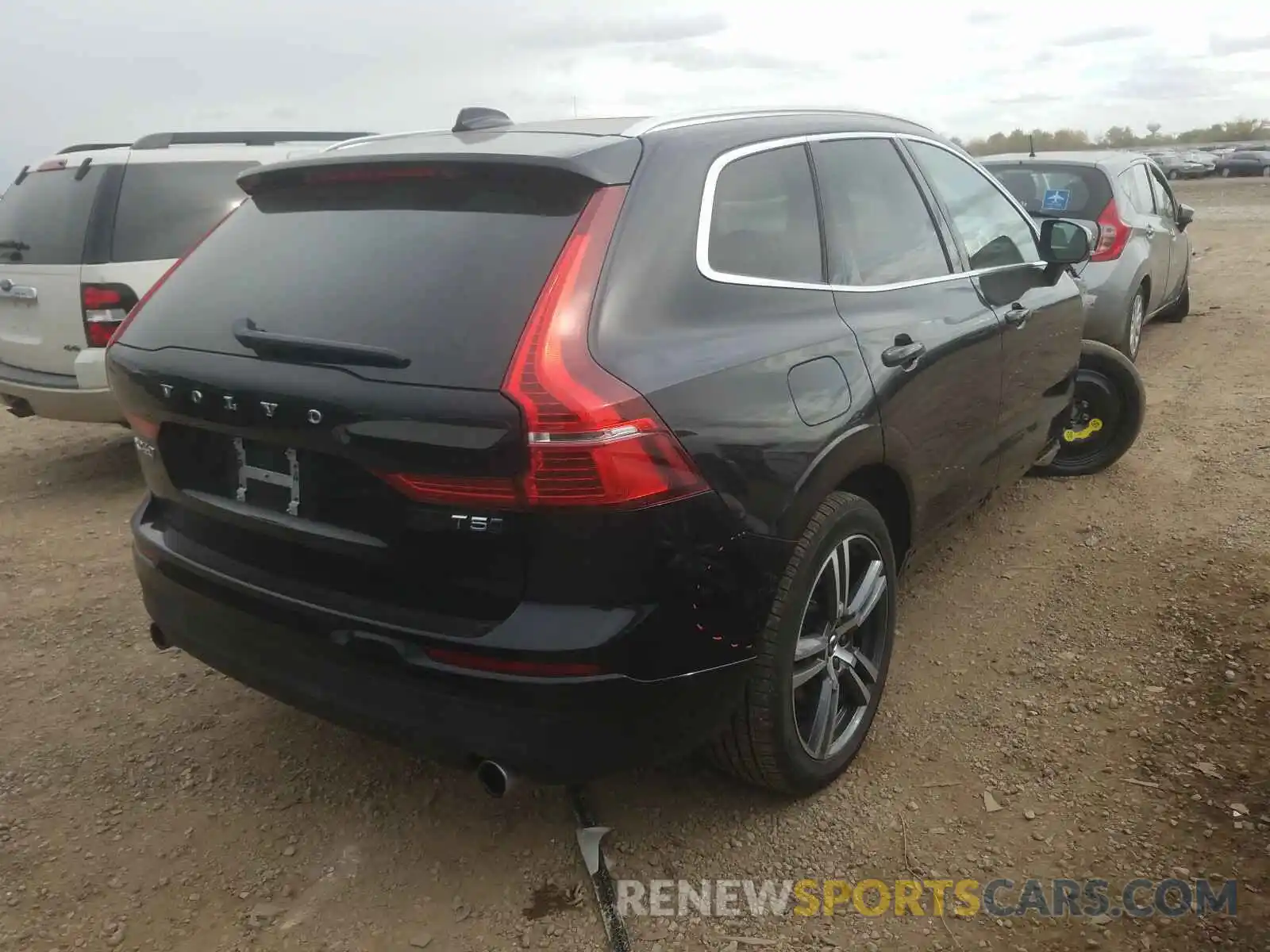 4 Photograph of a damaged car YV4102RK3L1417922 VOLVO XC60 2020