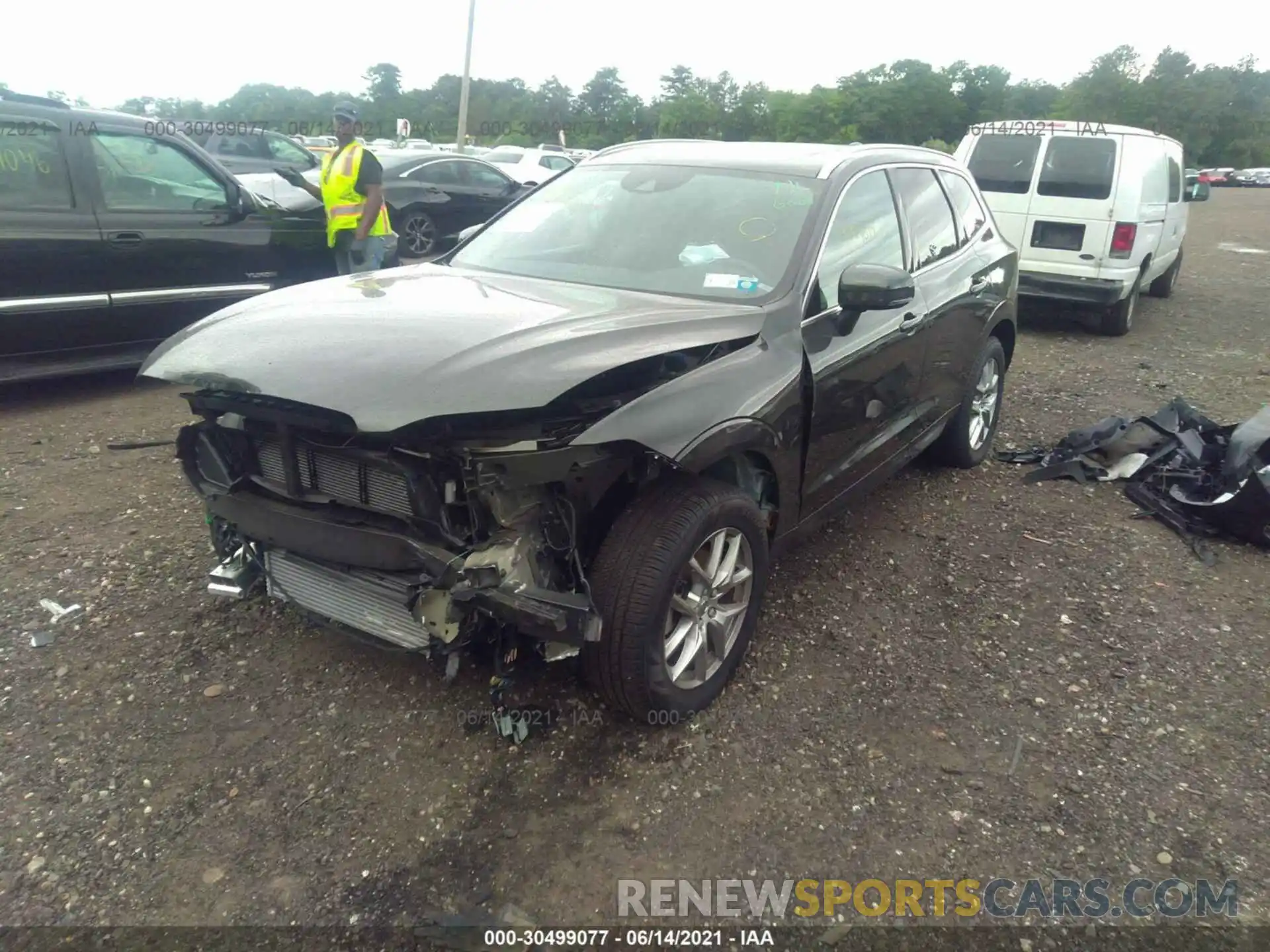 2 Photograph of a damaged car YV4102RK3L1575290 VOLVO XC60 2020