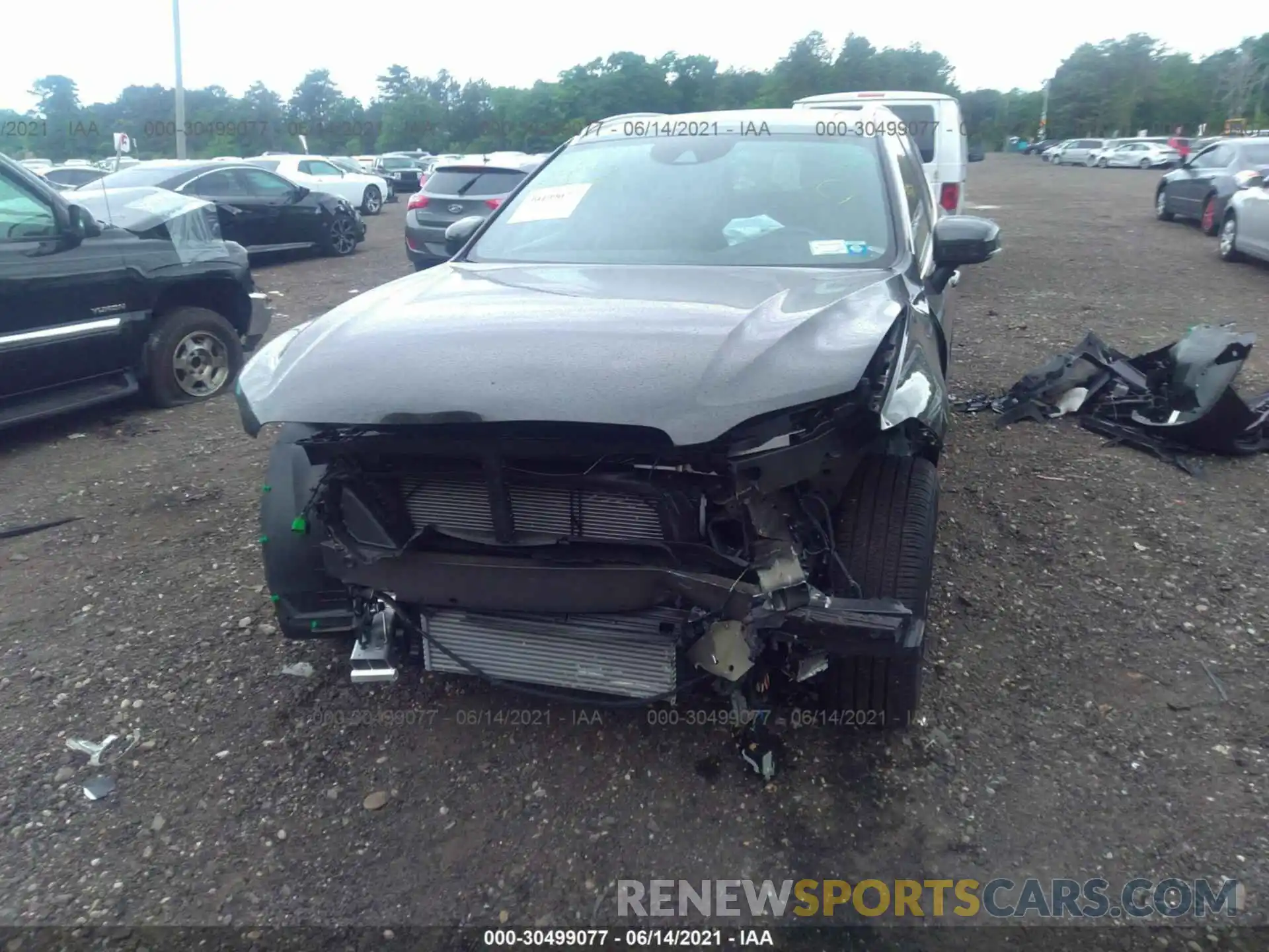 6 Photograph of a damaged car YV4102RK3L1575290 VOLVO XC60 2020