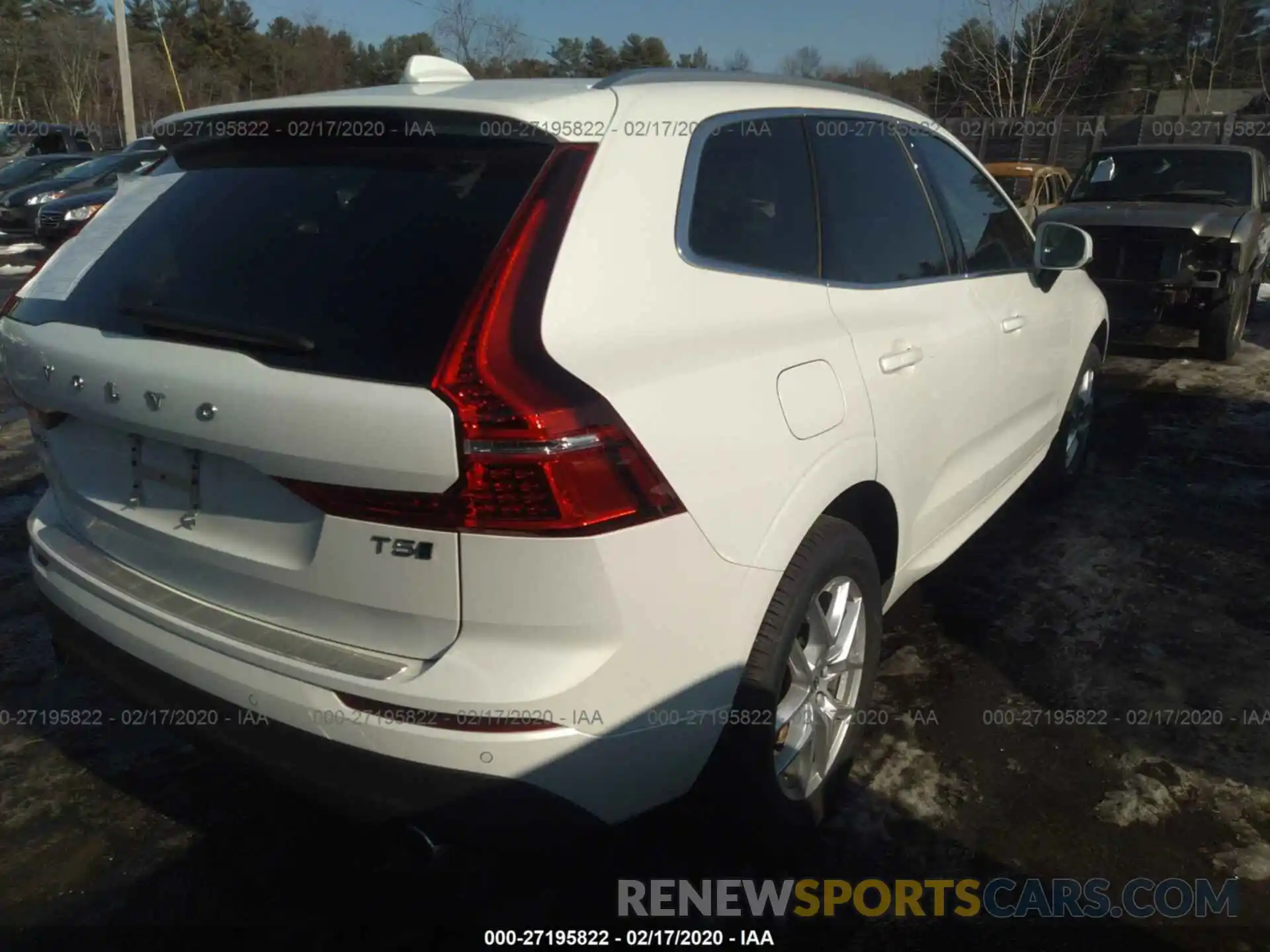 4 Photograph of a damaged car YV4102RK4L1431473 VOLVO XC60 2020