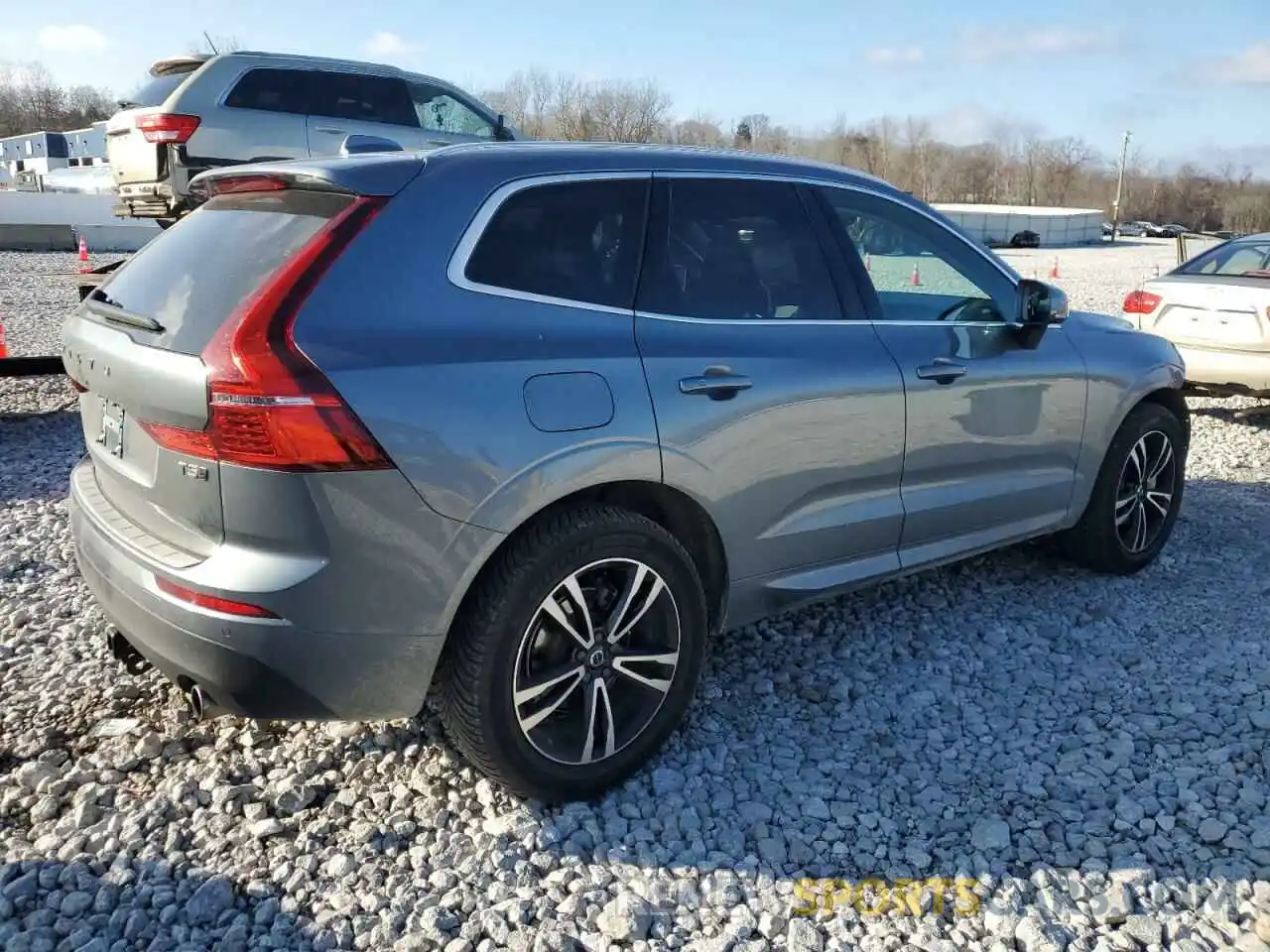 3 Photograph of a damaged car YV4102RK5L1598327 VOLVO XC60 2020