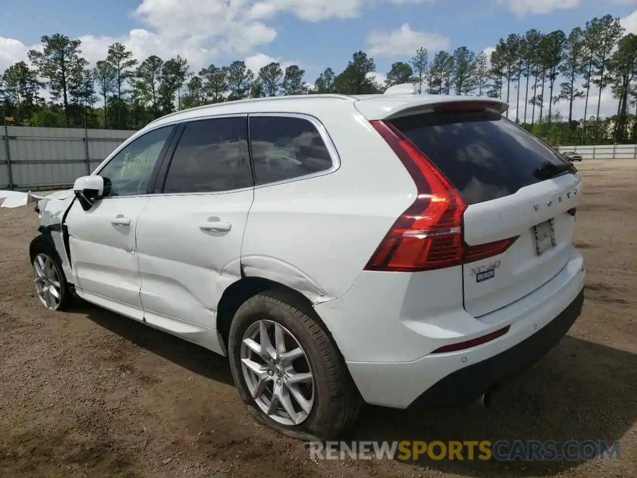 3 Photograph of a damaged car YV4102RK5L1598411 VOLVO XC60 2020