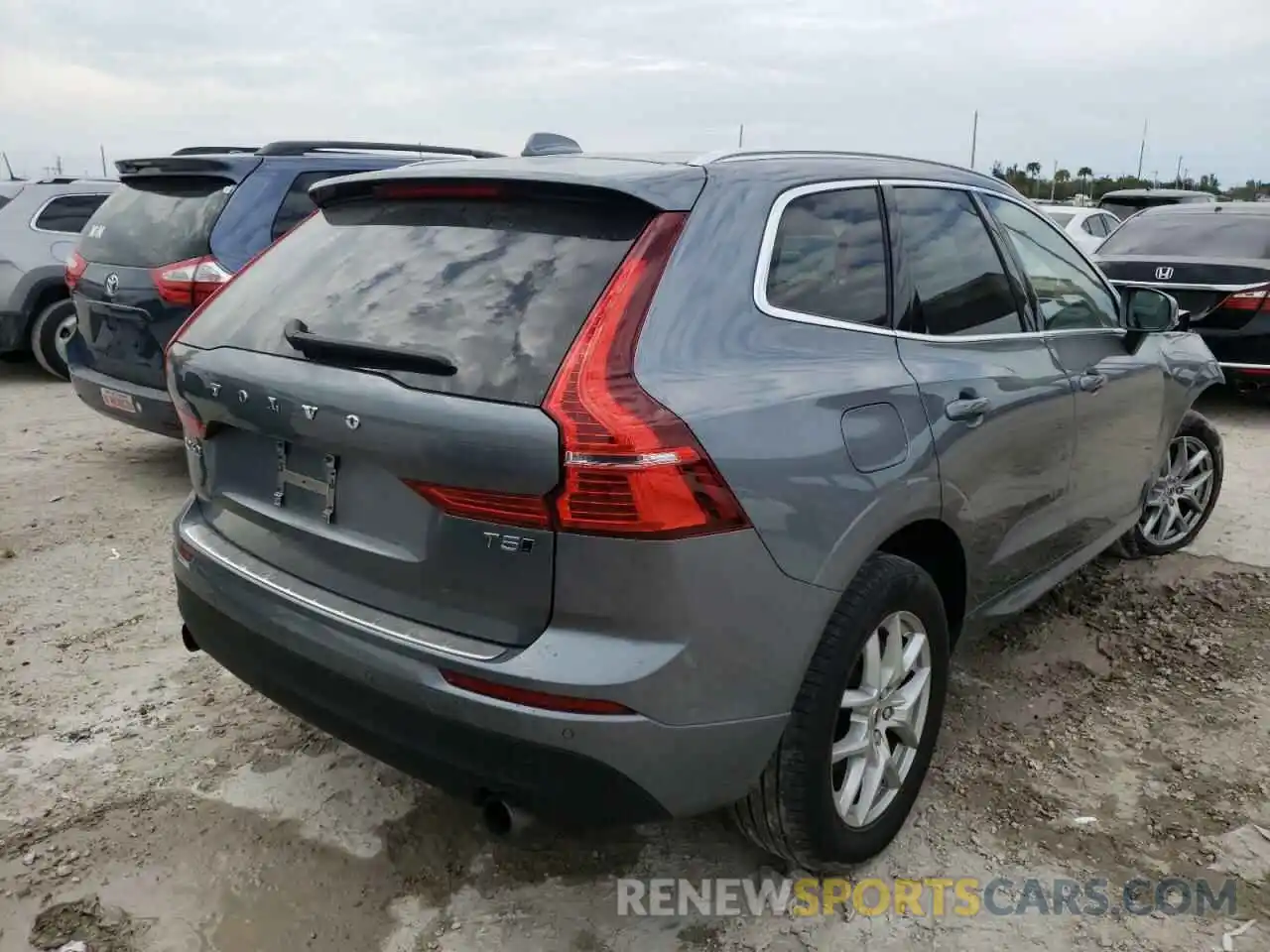 4 Photograph of a damaged car YV4102RK6L1440515 VOLVO XC60 2020