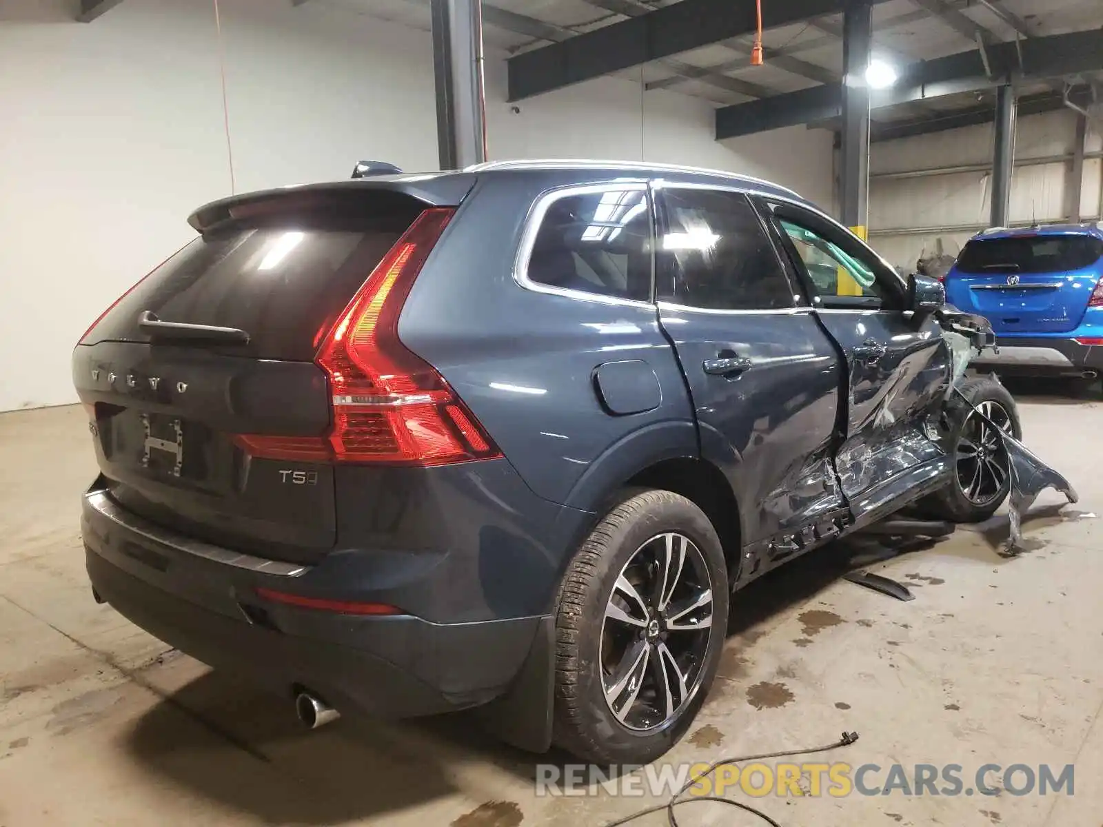 4 Photograph of a damaged car YV4102RK6L1589619 VOLVO XC60 2020