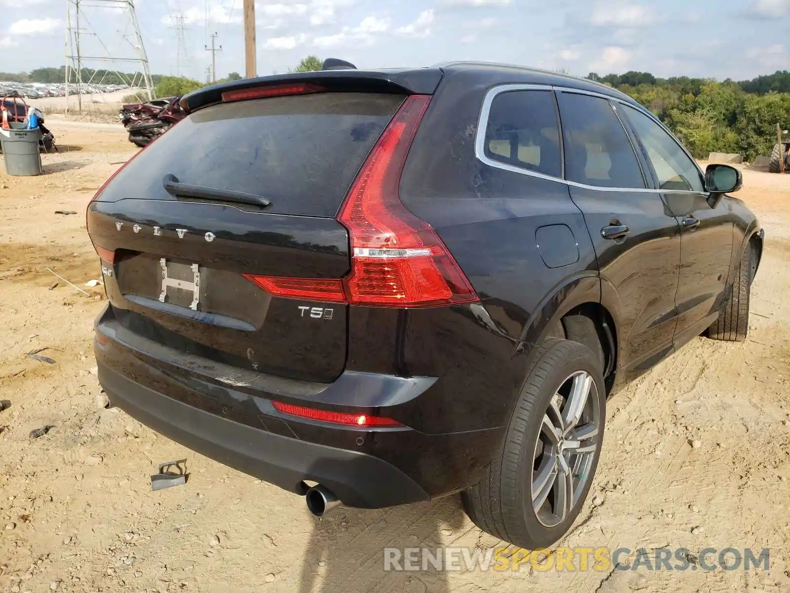 4 Photograph of a damaged car YV4102RK7L1415686 VOLVO XC60 2020