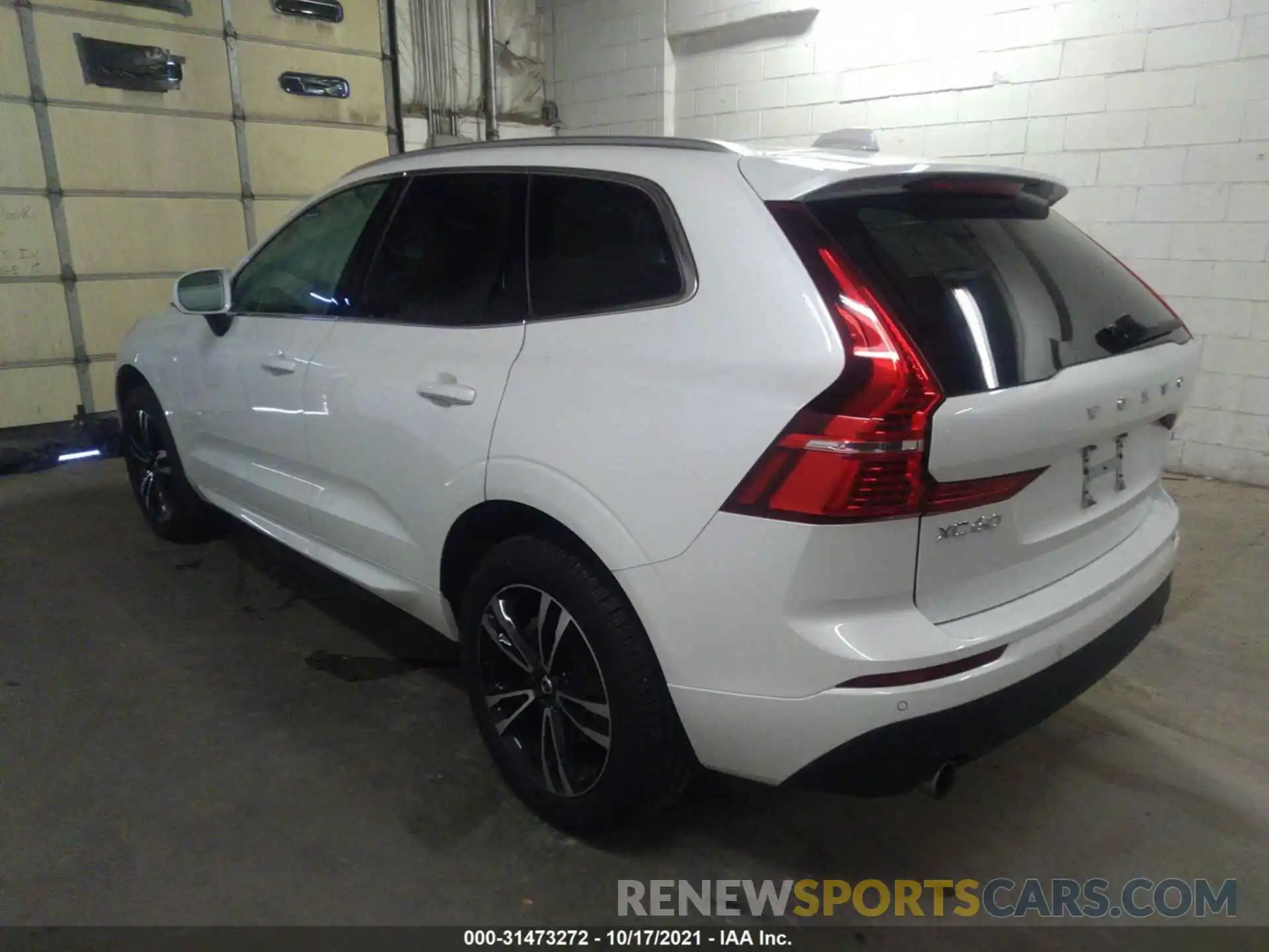 3 Photograph of a damaged car YV4102RK7L1469263 VOLVO XC60 2020