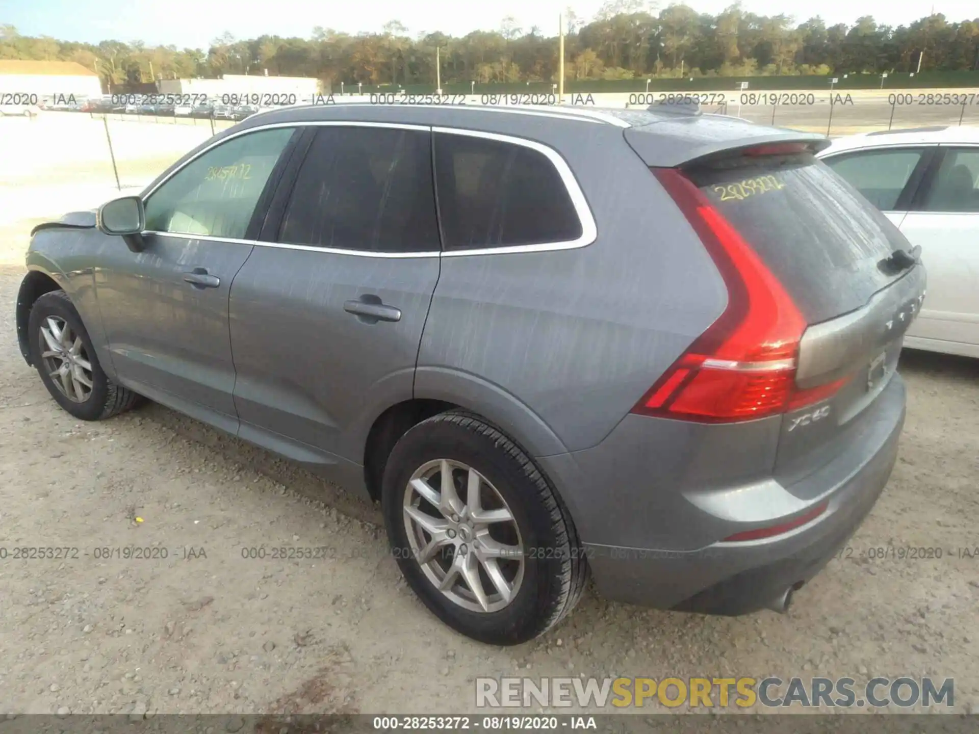 3 Photograph of a damaged car YV4102RK7L1498388 VOLVO XC60 2020