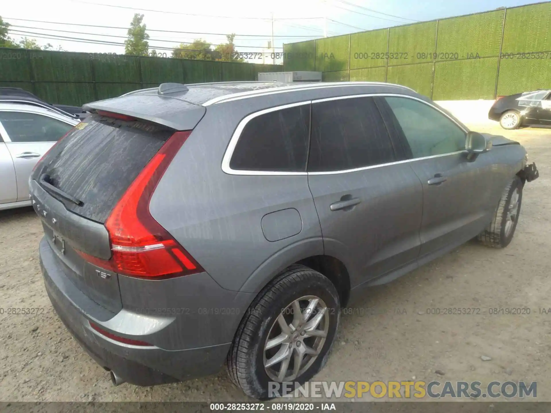 4 Фотография поврежденного автомобиля YV4102RK7L1498388 VOLVO XC60 2020