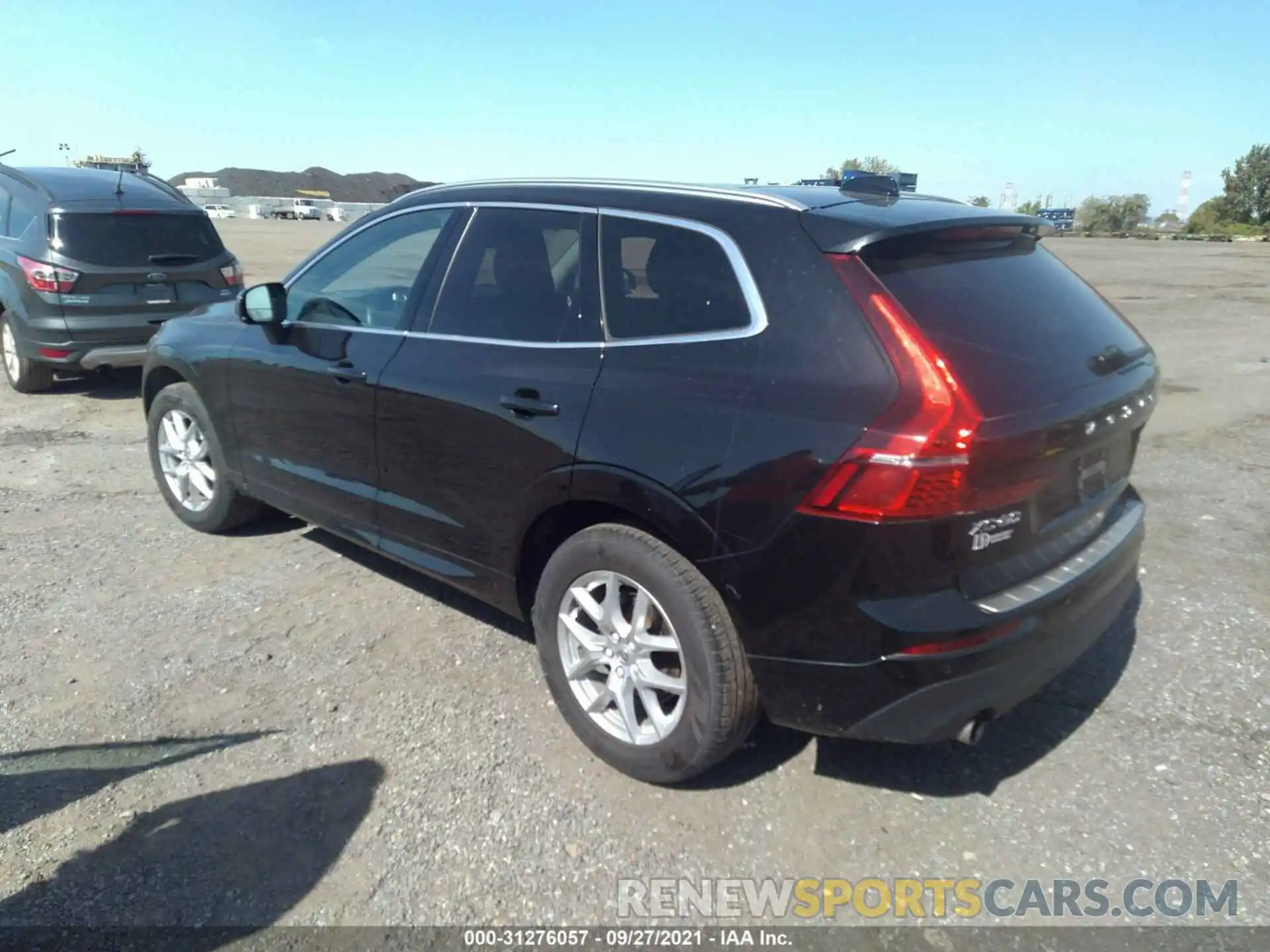 3 Photograph of a damaged car YV4102RK8L1422078 VOLVO XC60 2020