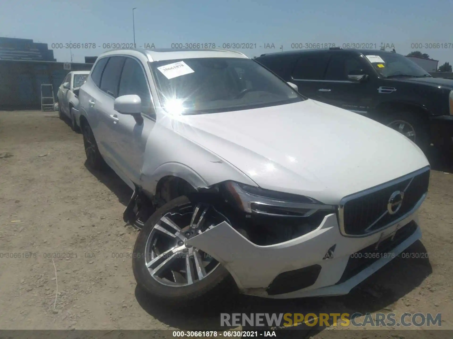 1 Photograph of a damaged car YV4102RK8L1513108 VOLVO XC60 2020