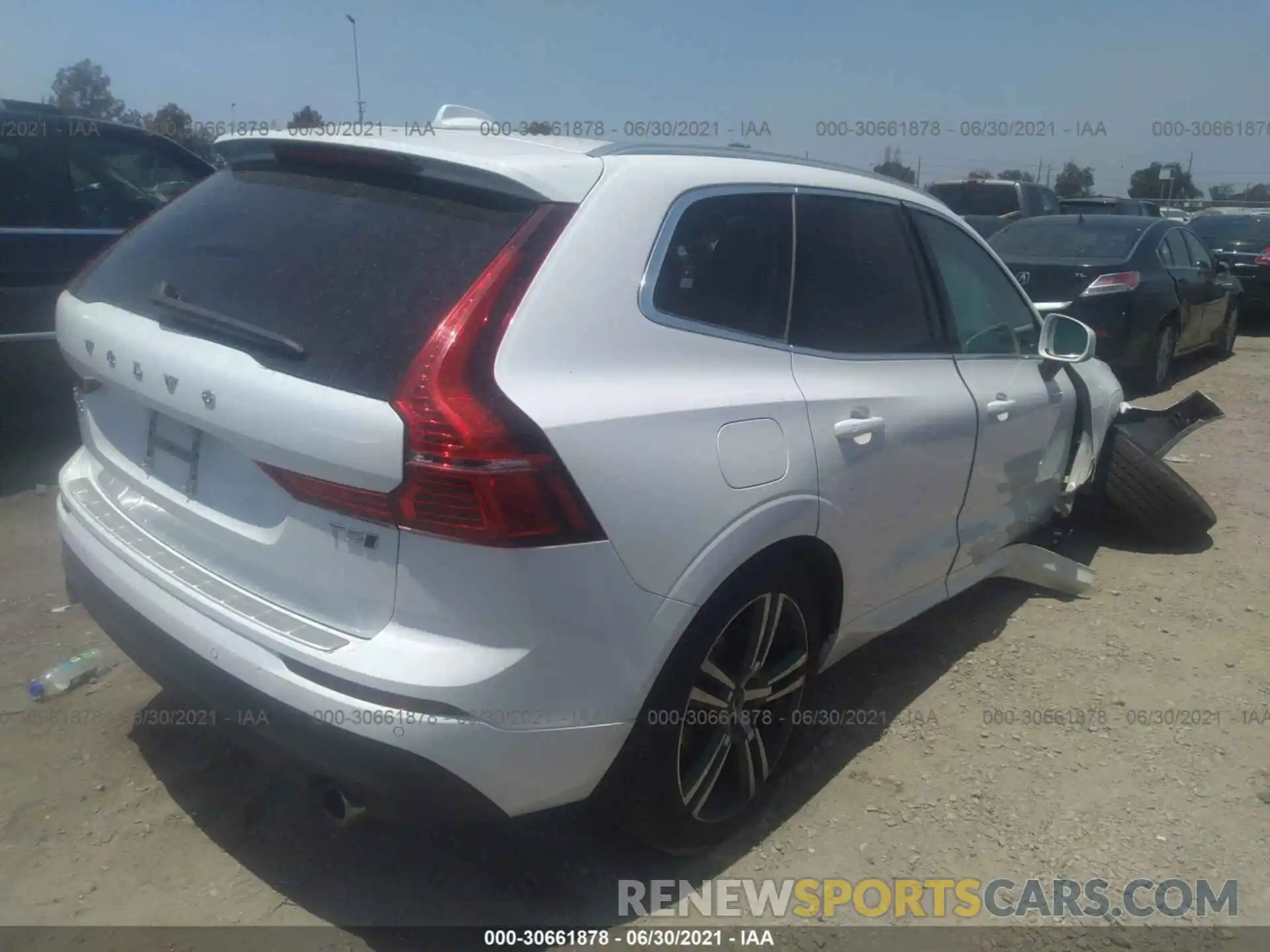 4 Photograph of a damaged car YV4102RK8L1513108 VOLVO XC60 2020