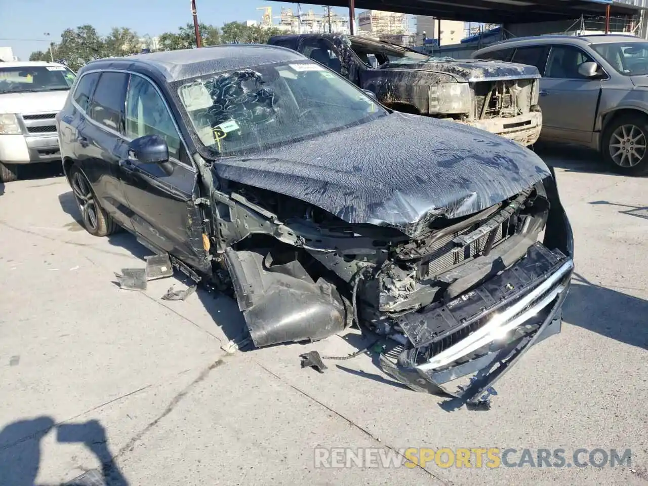 1 Photograph of a damaged car YV4102RK9L1432215 VOLVO XC60 2020