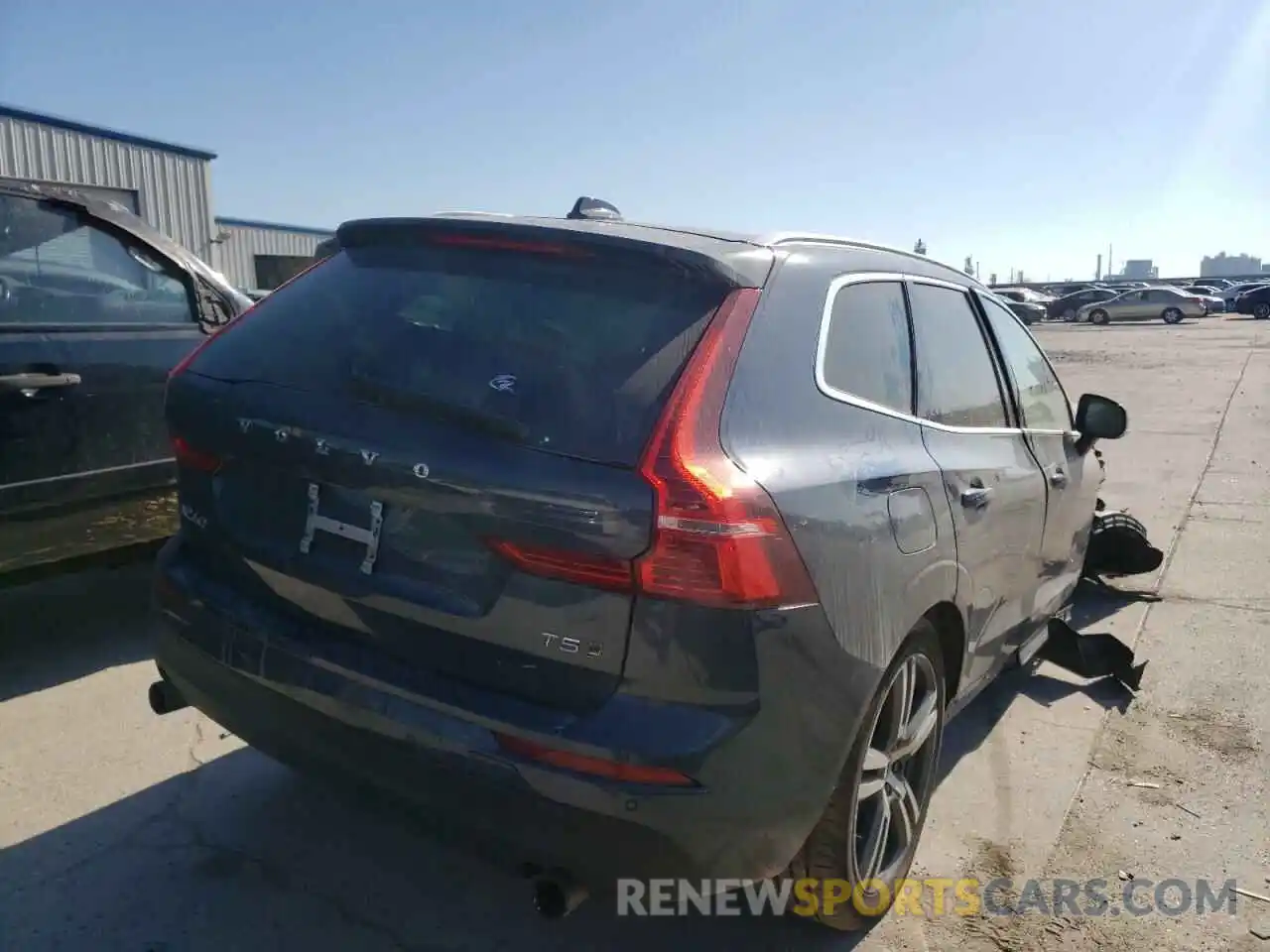 4 Photograph of a damaged car YV4102RK9L1432215 VOLVO XC60 2020