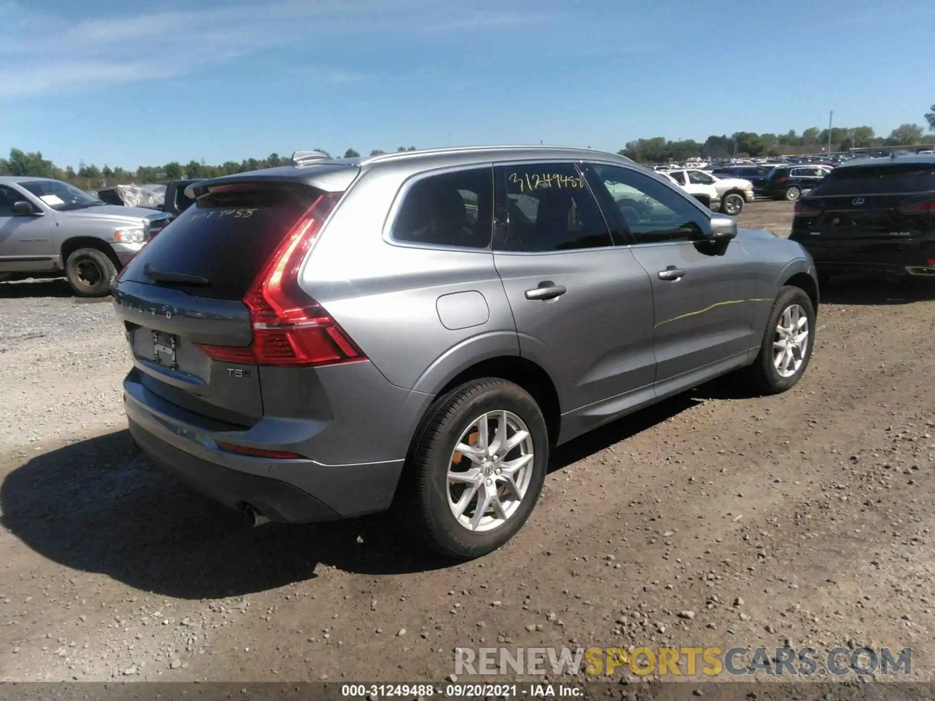 4 Photograph of a damaged car YV4102RK9L1498389 VOLVO XC60 2020