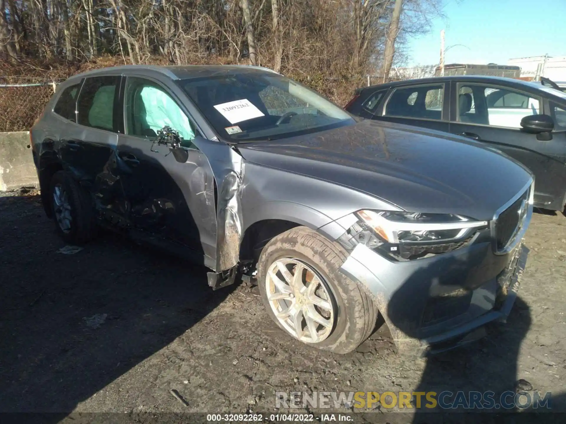 1 Photograph of a damaged car YV4102RK9L1588965 VOLVO XC60 2020