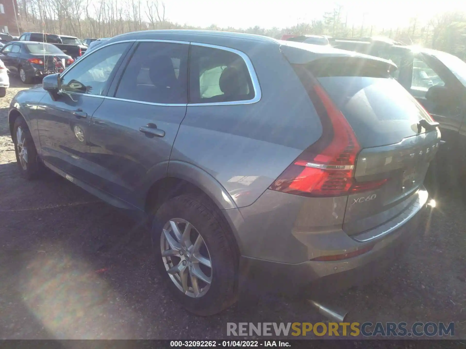 3 Photograph of a damaged car YV4102RK9L1588965 VOLVO XC60 2020