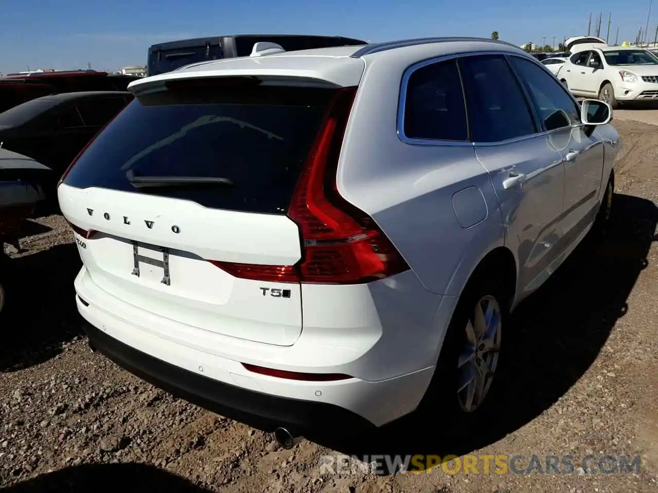 4 Photograph of a damaged car YV4102RKL01599093 VOLVO XC60 2020