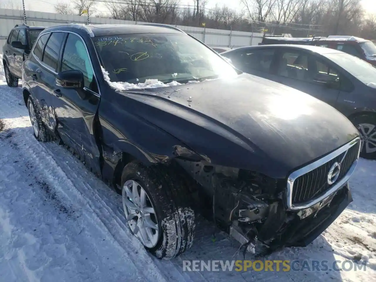 1 Photograph of a damaged car YV4102RKXL1511652 VOLVO XC60 2020