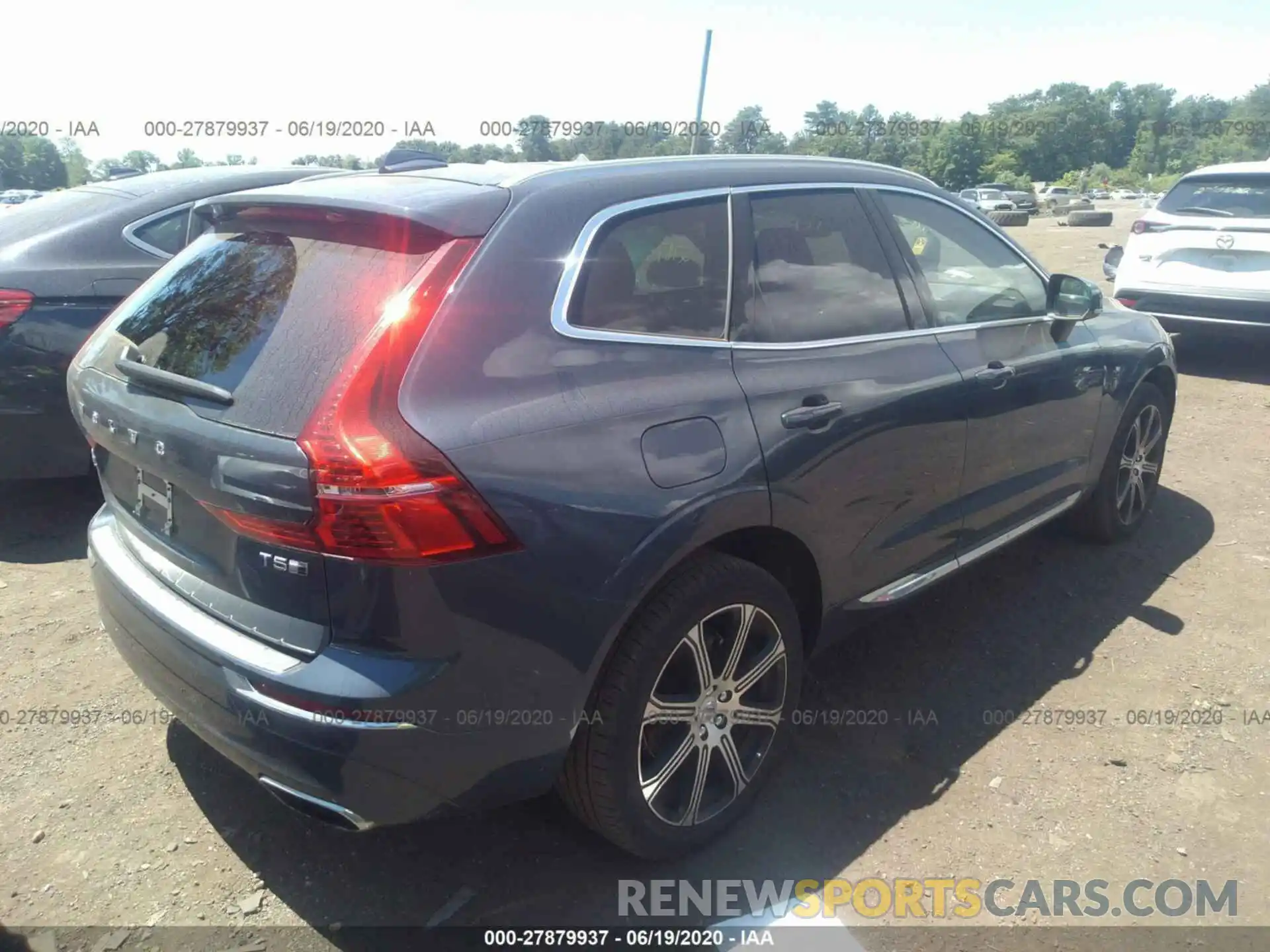 4 Photograph of a damaged car YV4102RL0L1436100 VOLVO XC60 2020