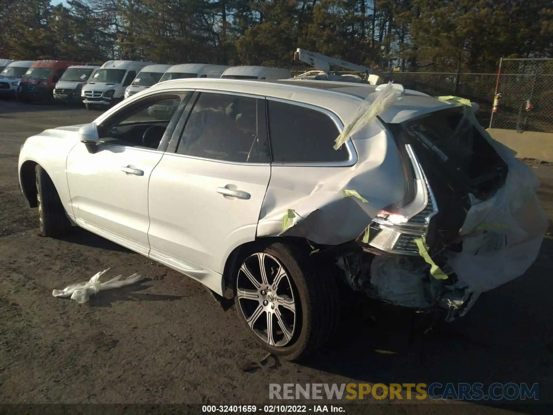 3 Photograph of a damaged car YV4102RL0L1488259 VOLVO XC60 2020