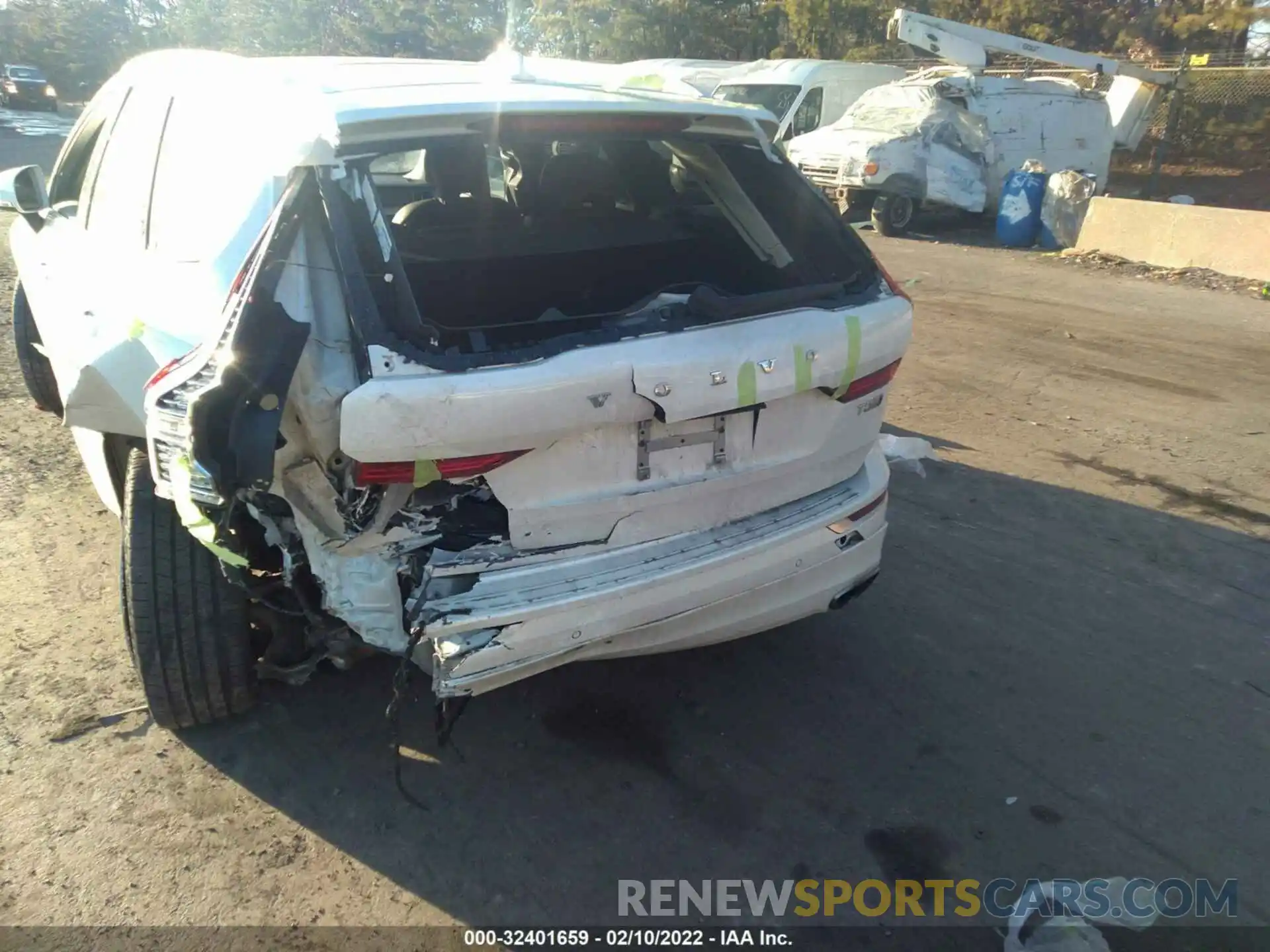 6 Photograph of a damaged car YV4102RL0L1488259 VOLVO XC60 2020