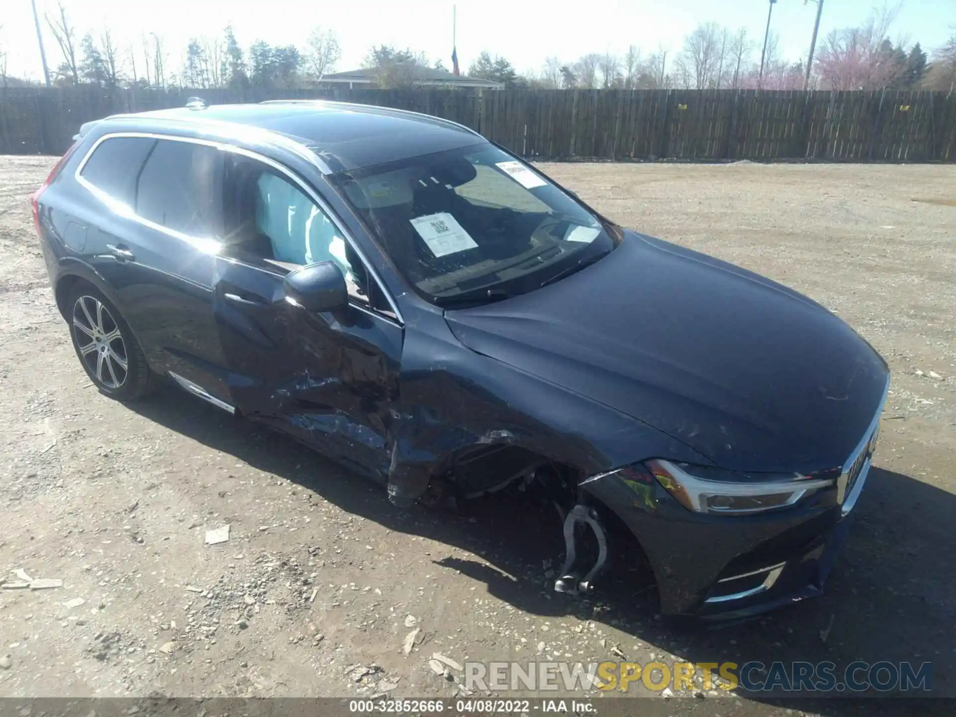 1 Photograph of a damaged car YV4102RL0L1535984 VOLVO XC60 2020