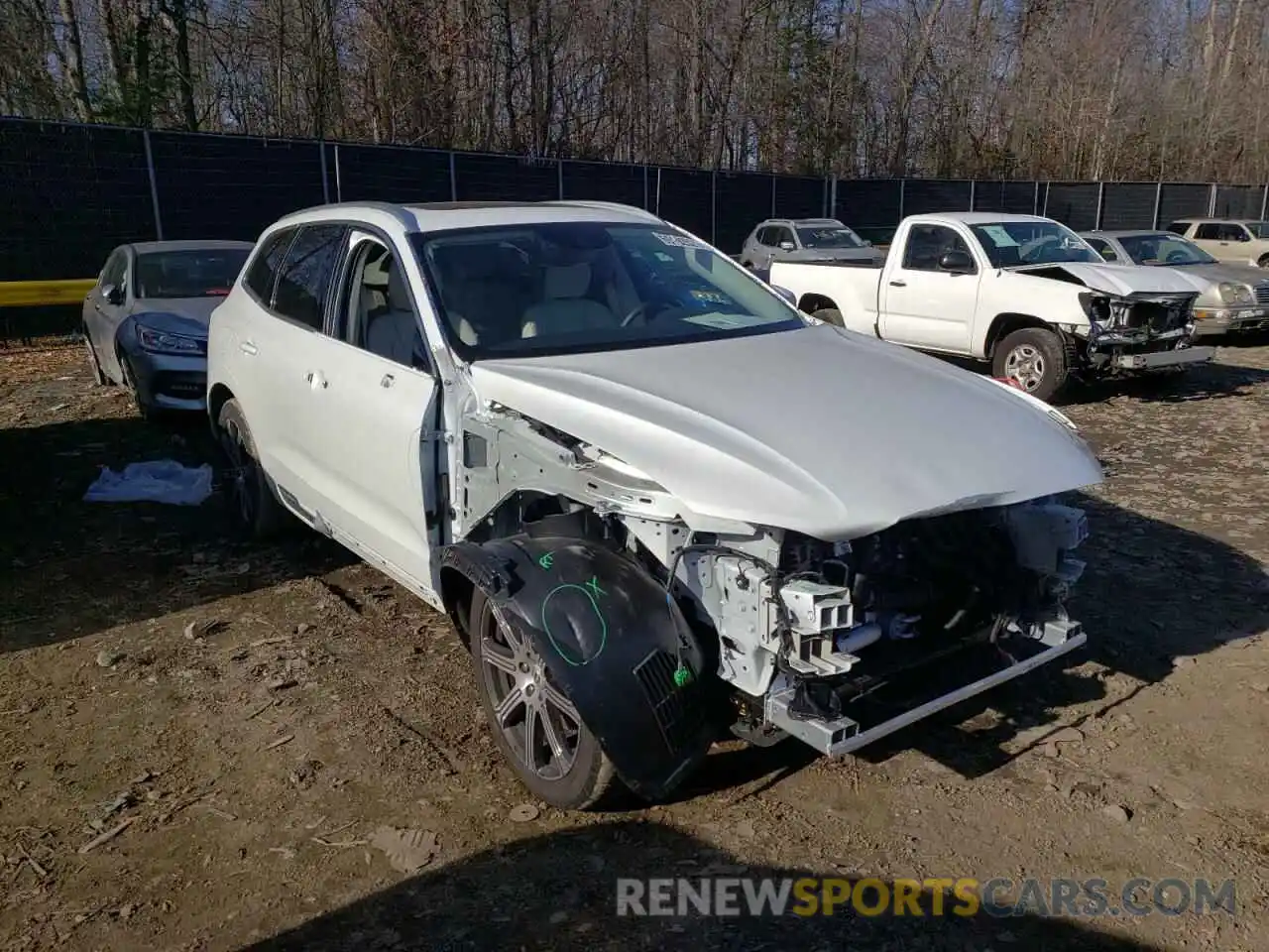 1 Photograph of a damaged car YV4102RL0L1565356 VOLVO XC60 2020