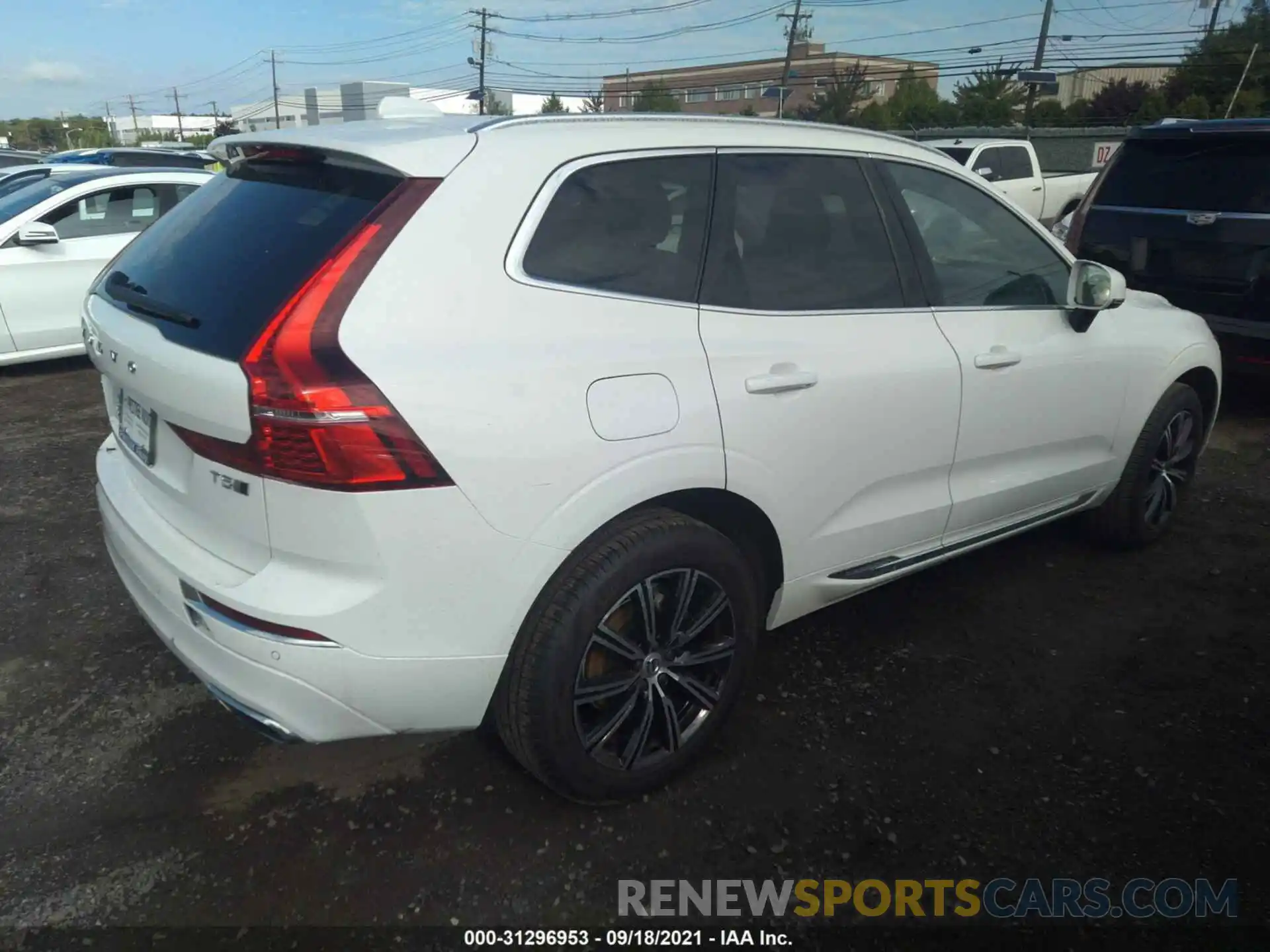 4 Photograph of a damaged car YV4102RL1L1508454 VOLVO XC60 2020