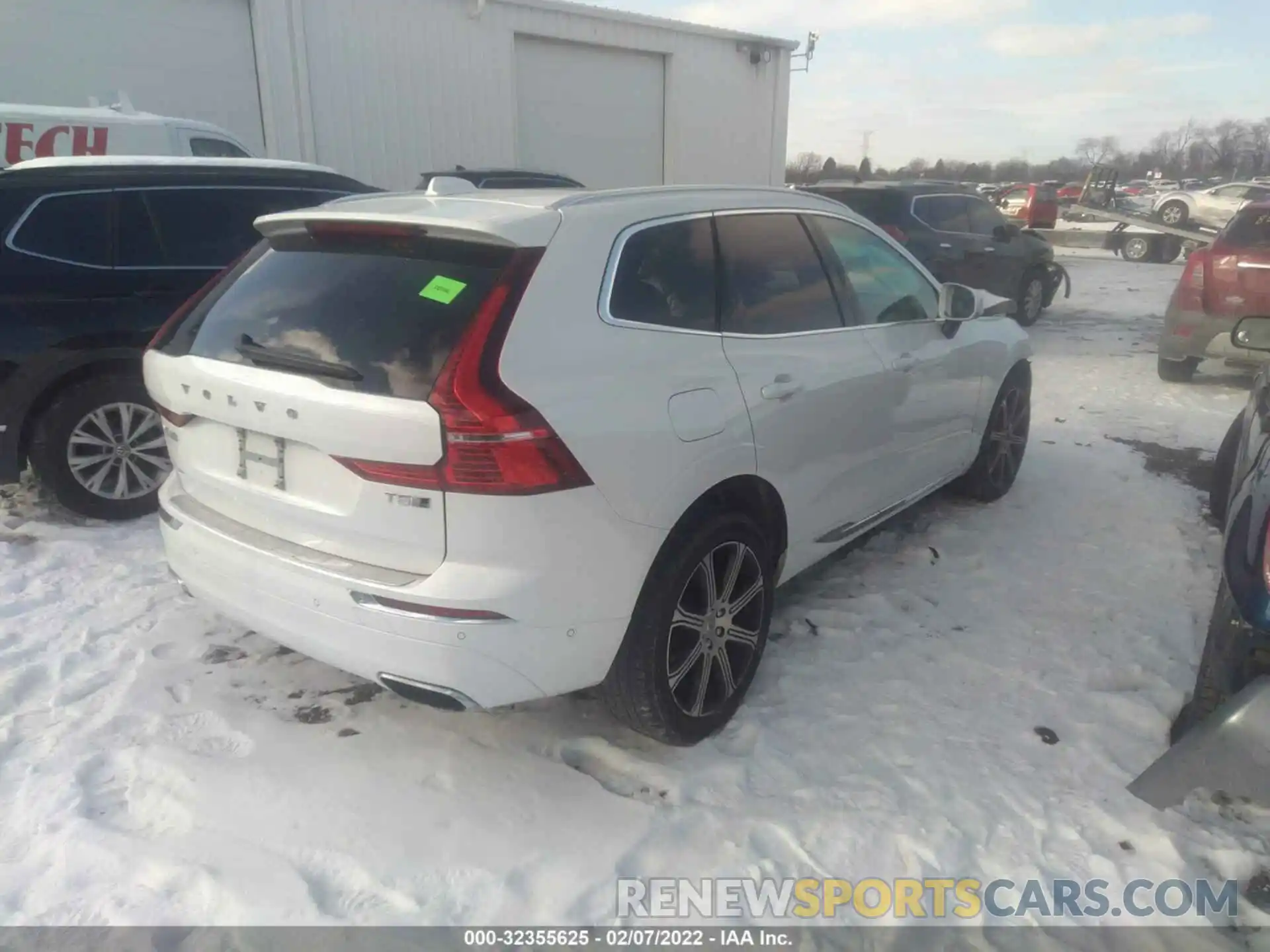 4 Photograph of a damaged car YV4102RL2L1416222 VOLVO XC60 2020