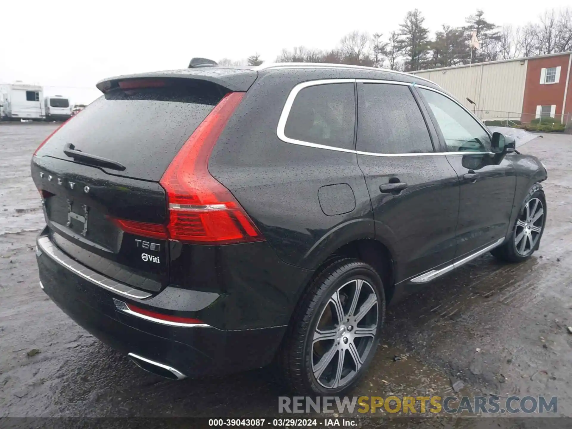 4 Photograph of a damaged car YV4102RL2L1512139 VOLVO XC60 2020