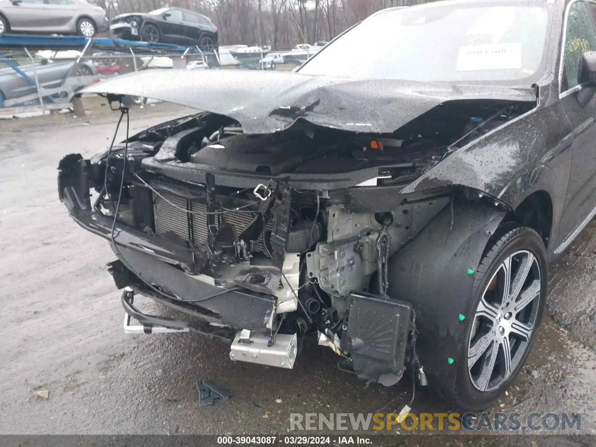 6 Photograph of a damaged car YV4102RL2L1512139 VOLVO XC60 2020