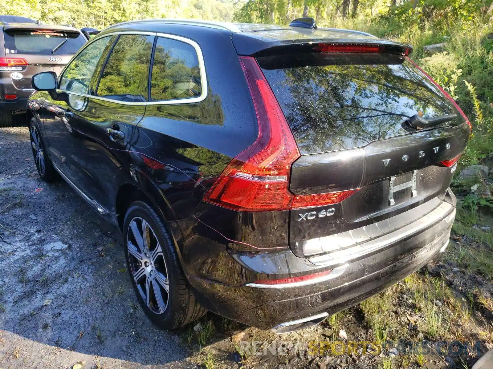 3 Photograph of a damaged car YV4102RL2L1597869 VOLVO XC60 2020