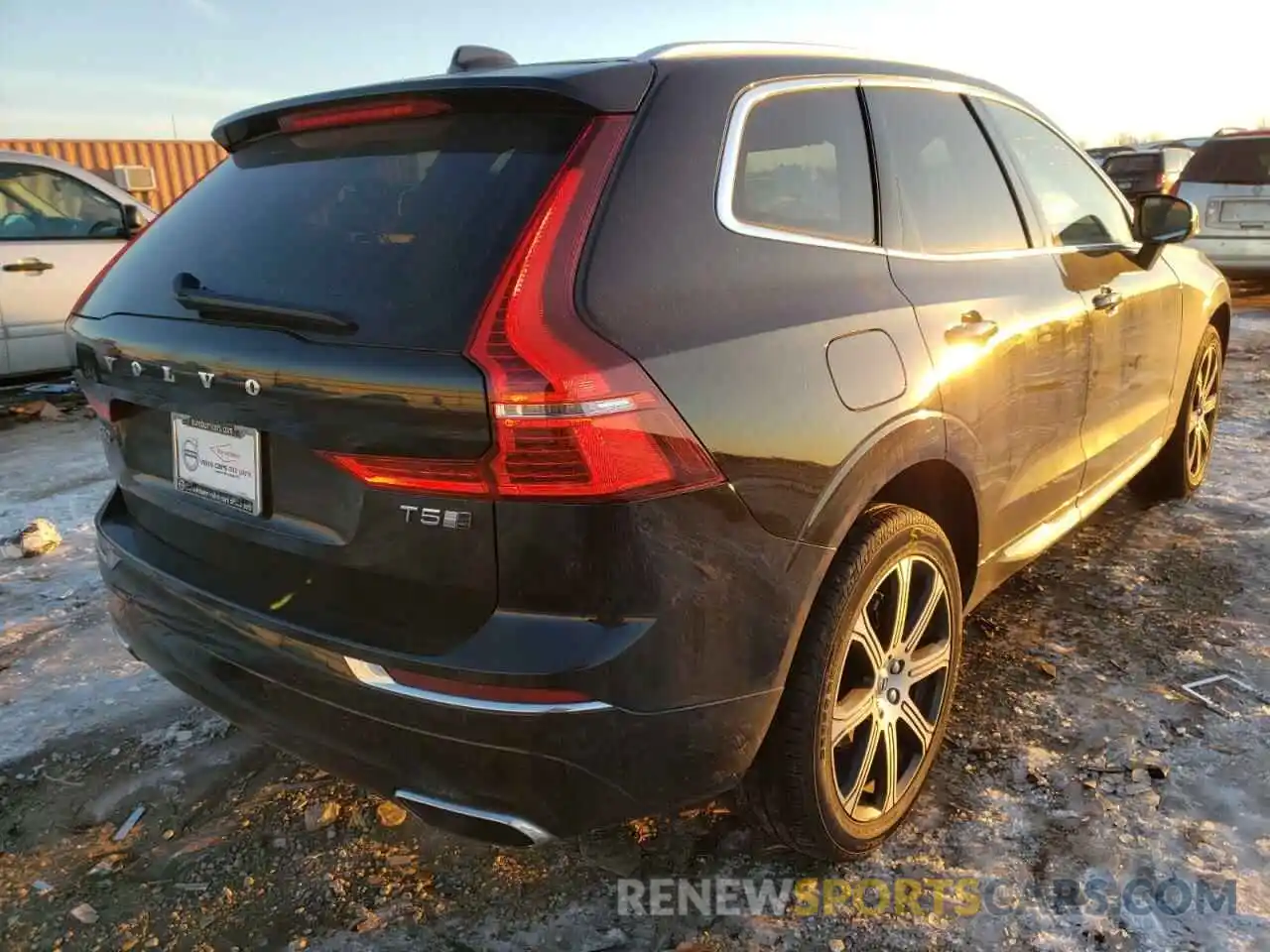 4 Photograph of a damaged car YV4102RL4L1506925 VOLVO XC60 2020