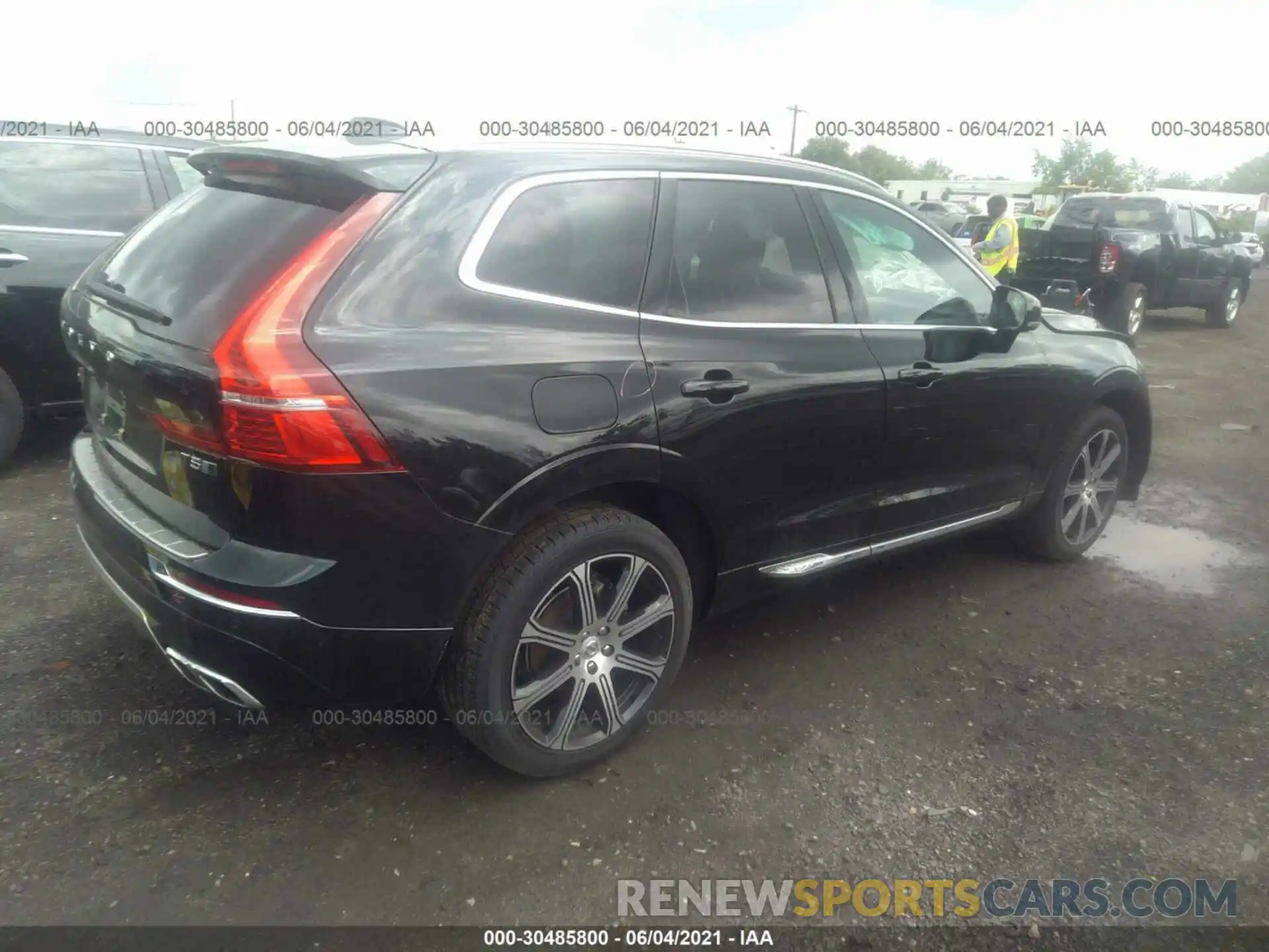 4 Photograph of a damaged car YV4102RL4L1531338 VOLVO XC60 2020