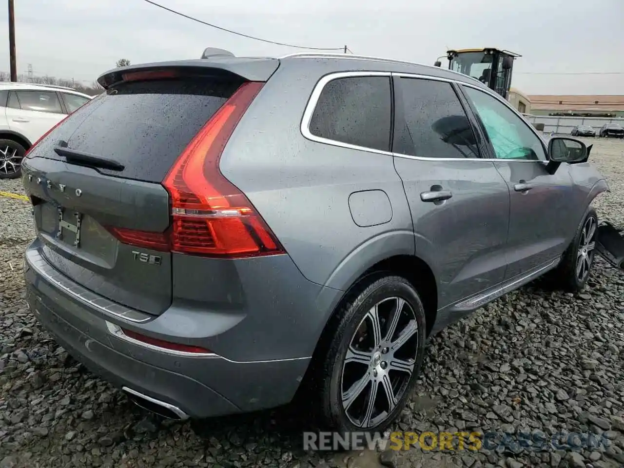 3 Photograph of a damaged car YV4102RL4L1560614 VOLVO XC60 2020