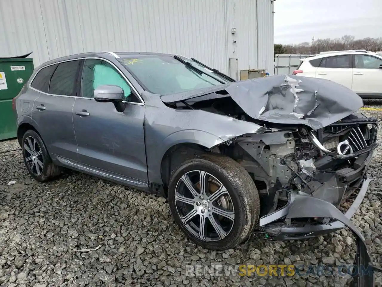 4 Photograph of a damaged car YV4102RL4L1560614 VOLVO XC60 2020