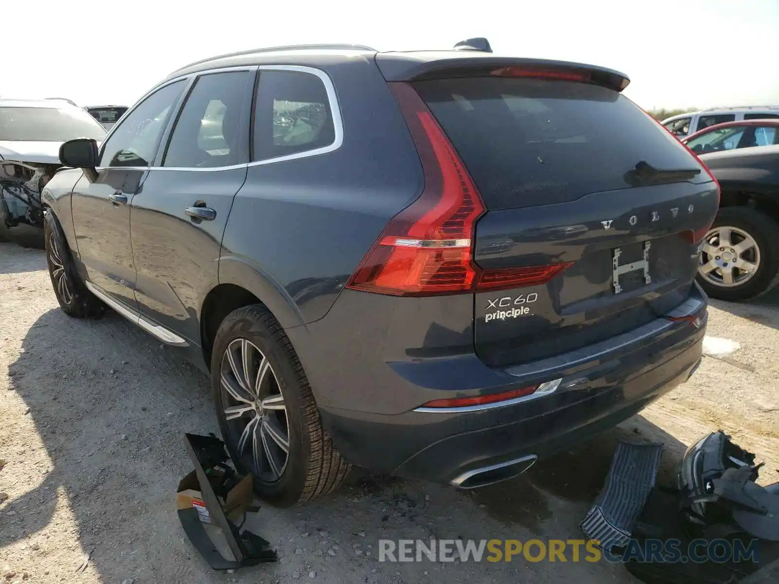 3 Photograph of a damaged car YV4102RL4L1575744 VOLVO XC60 2020