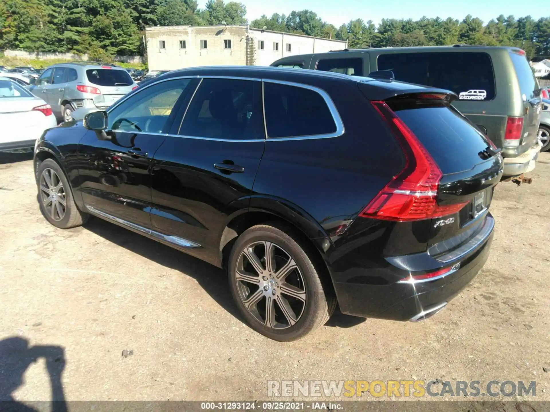 3 Photograph of a damaged car YV4102RL5L1560590 VOLVO XC60 2020