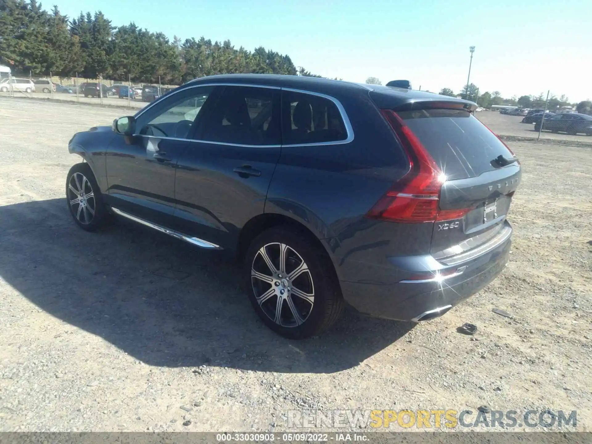 3 Photograph of a damaged car YV4102RL5L1591130 VOLVO XC60 2020