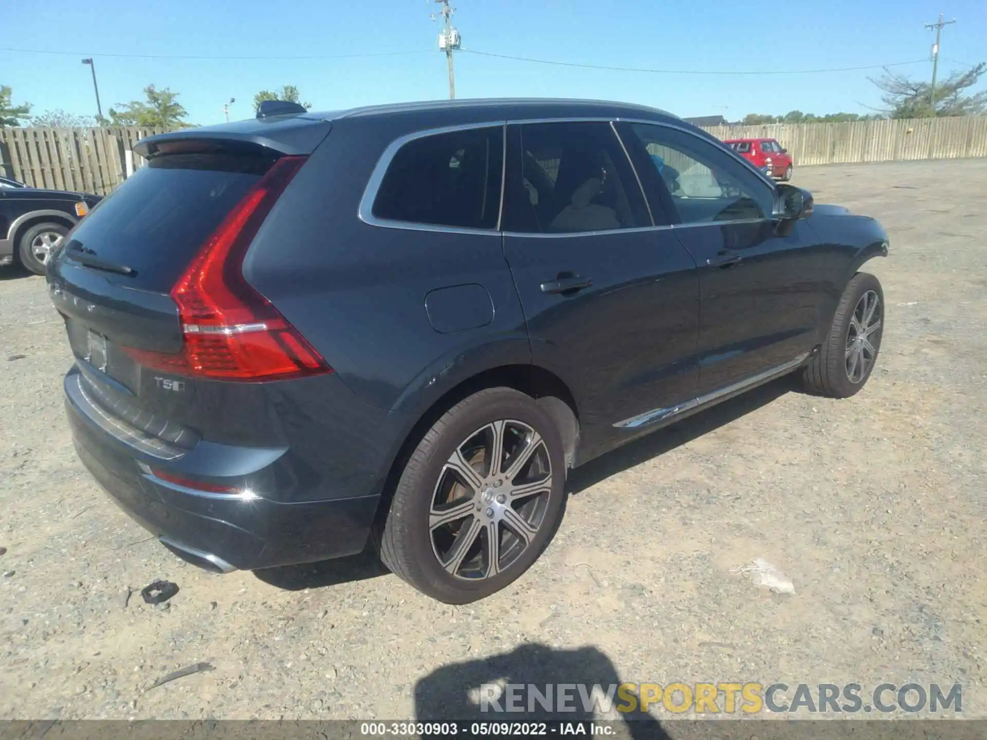 4 Photograph of a damaged car YV4102RL5L1591130 VOLVO XC60 2020