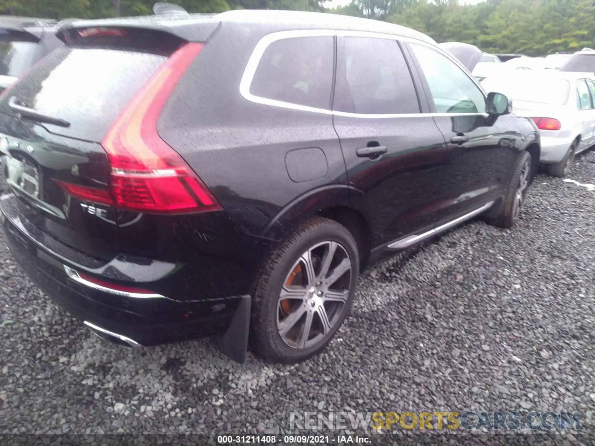 4 Photograph of a damaged car YV4102RL6L1427918 VOLVO XC60 2020