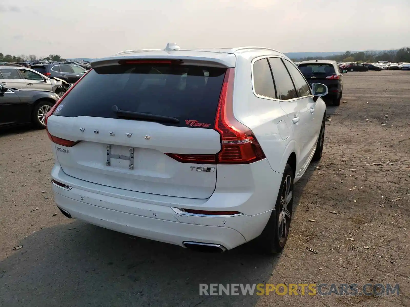 4 Photograph of a damaged car YV4102RL6L1591301 VOLVO XC60 2020