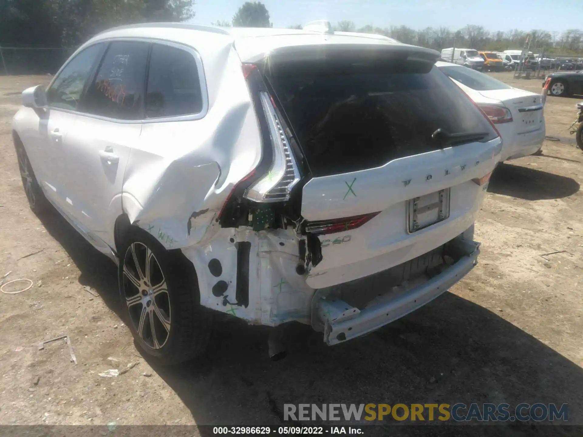 6 Photograph of a damaged car YV4102RL7L1464282 VOLVO XC60 2020