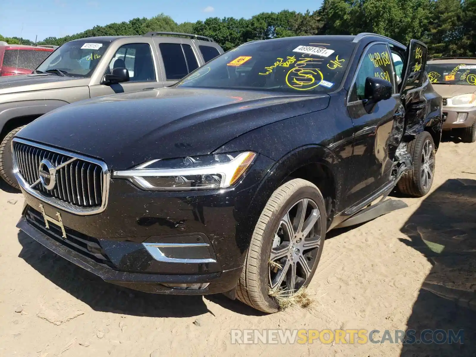 2 Photograph of a damaged car YV4102RL9L1526037 VOLVO XC60 2020