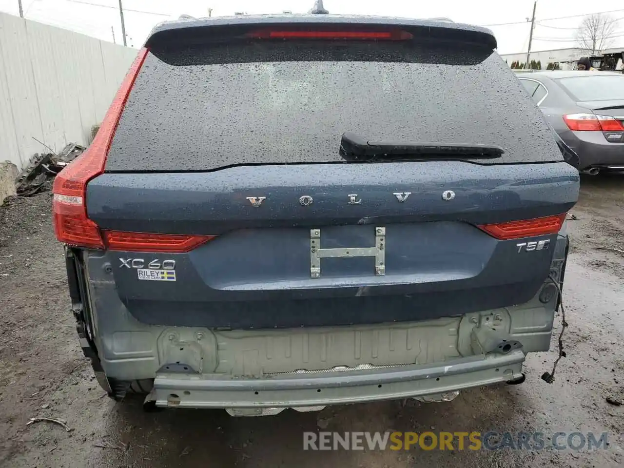 6 Photograph of a damaged car YV4102RLXL1513085 VOLVO XC60 2020