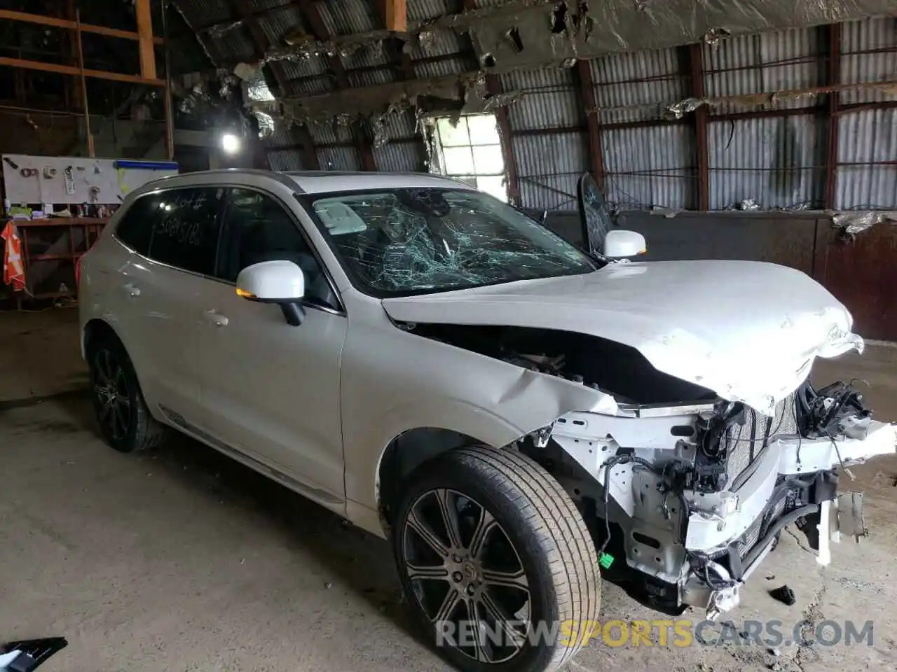 1 Photograph of a damaged car YV4102RLXL1534695 VOLVO XC60 2020