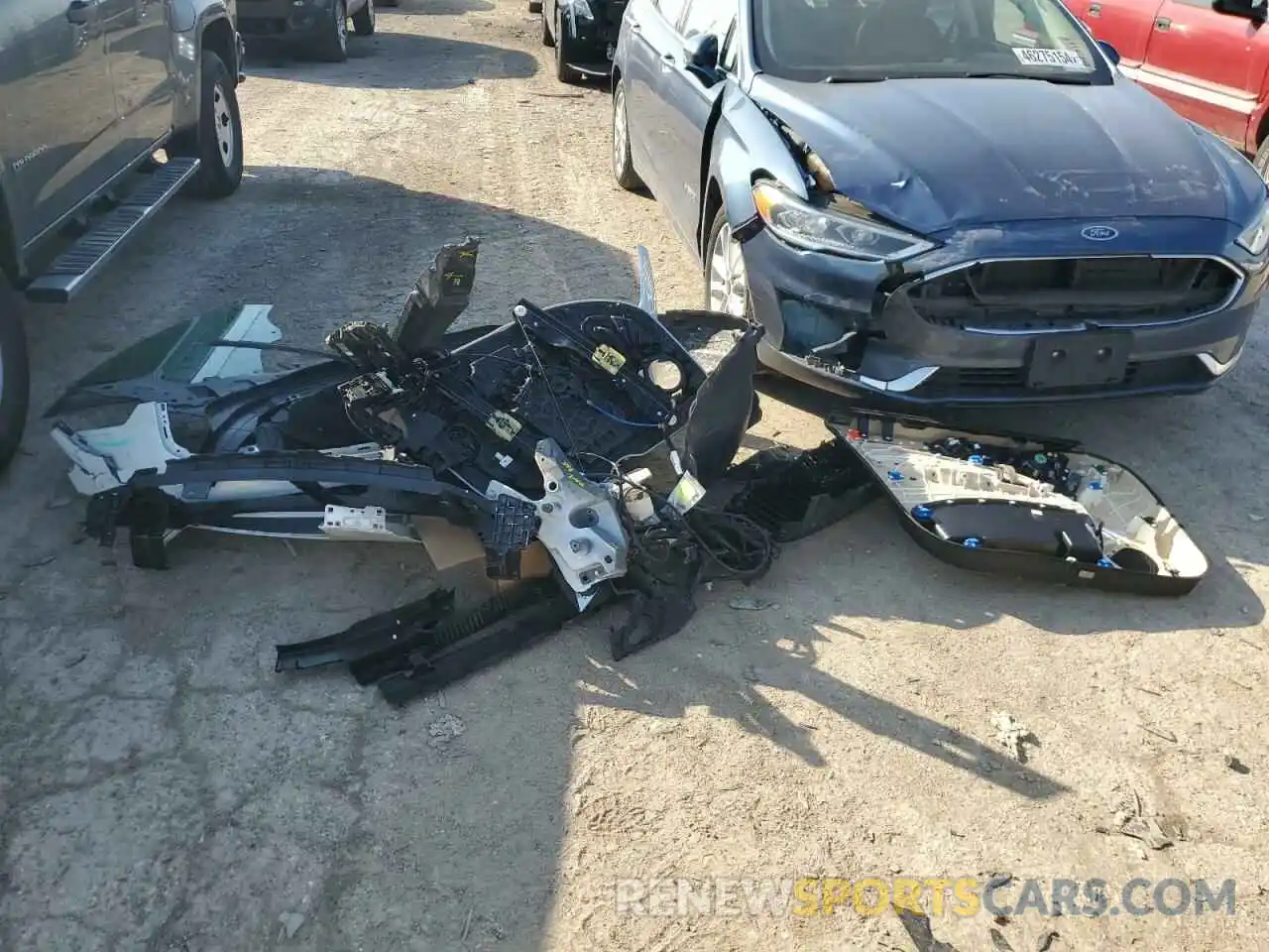 12 Photograph of a damaged car YV4102RLXL1570421 VOLVO XC60 2020