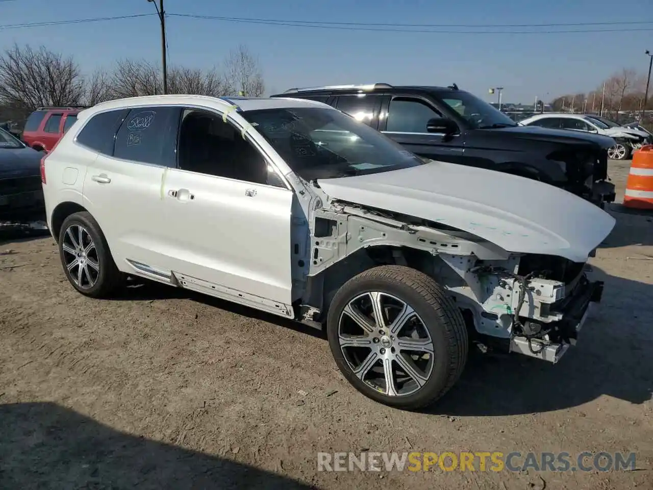 4 Photograph of a damaged car YV4102RLXL1570421 VOLVO XC60 2020