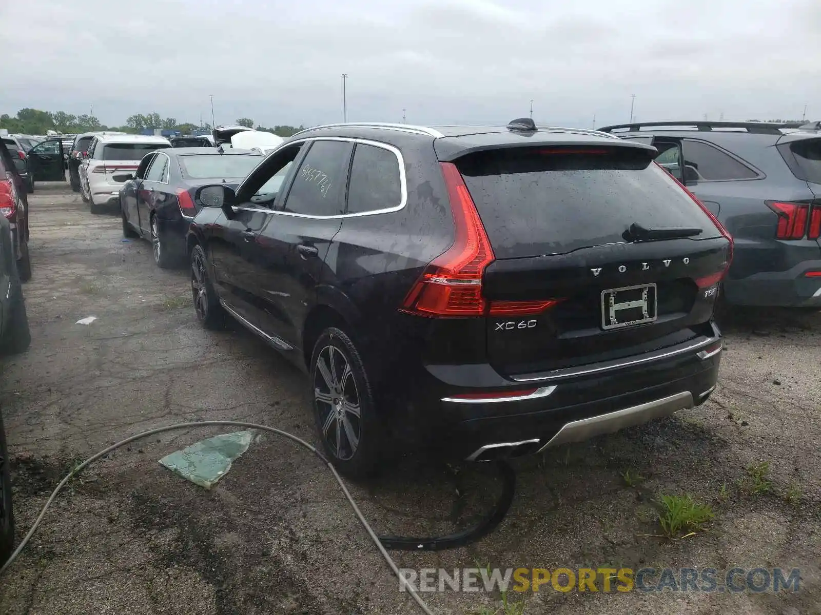 3 Photograph of a damaged car YV4102RLXL1588983 VOLVO XC60 2020