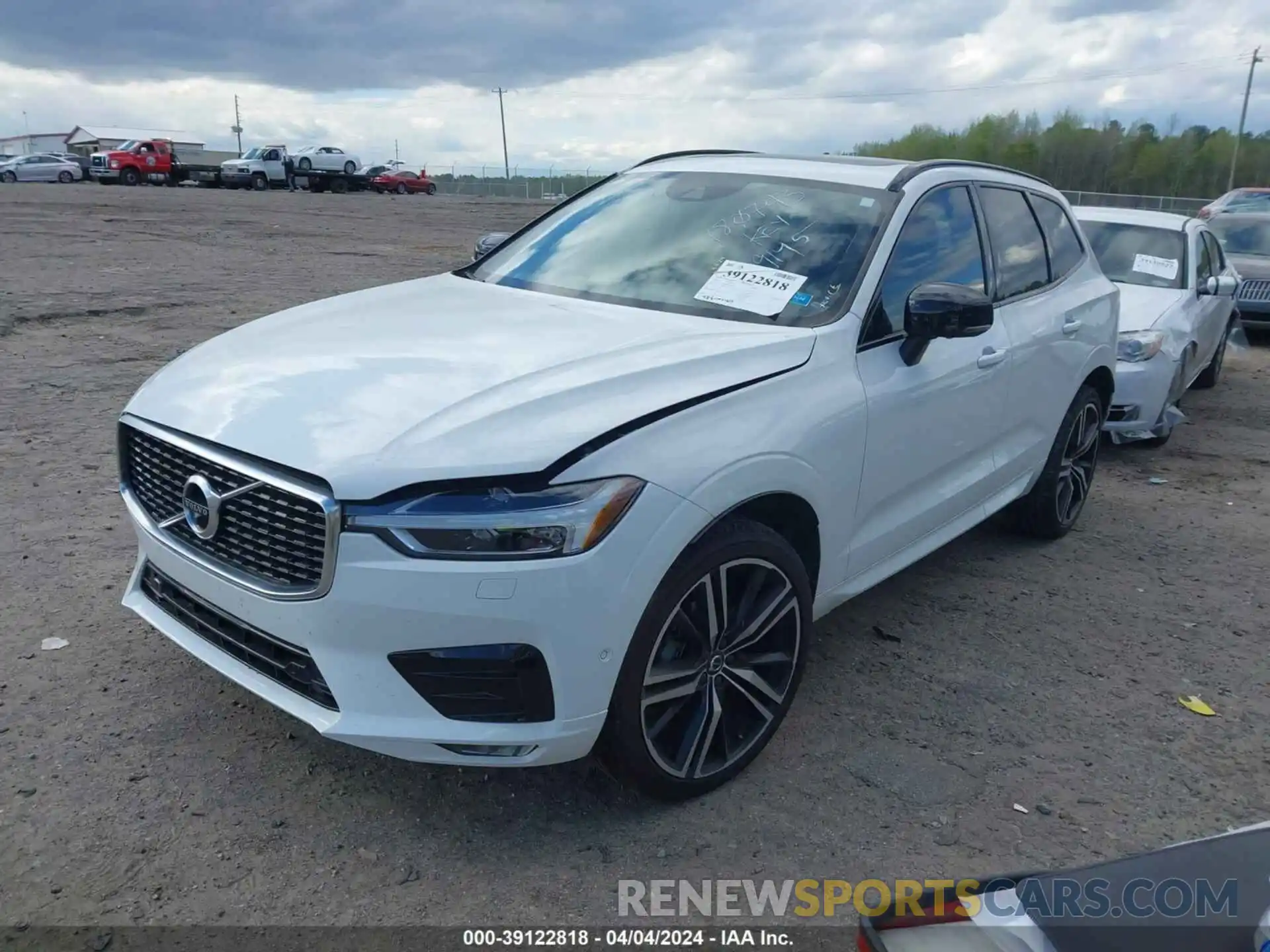 2 Photograph of a damaged car YV4102RM0L1589195 VOLVO XC60 2020